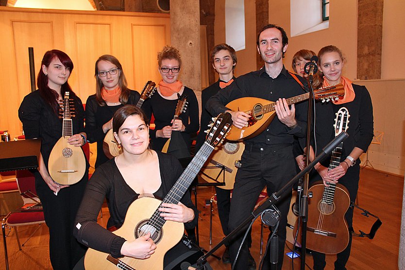 Landesjugendzupforchester Thüringen begeisterte (Foto: Karl-Heinz Herrmann) Landesjugendzupforchester Thüringen begeisterte (Foto: Karl-Heinz Herrmann)