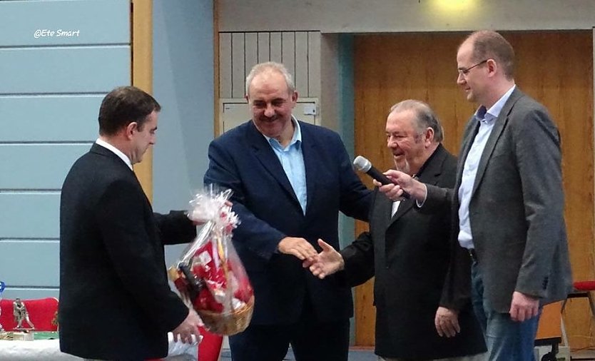 Ehrung f&uuml;r Hans K&ouml;hler (Foto: privat)