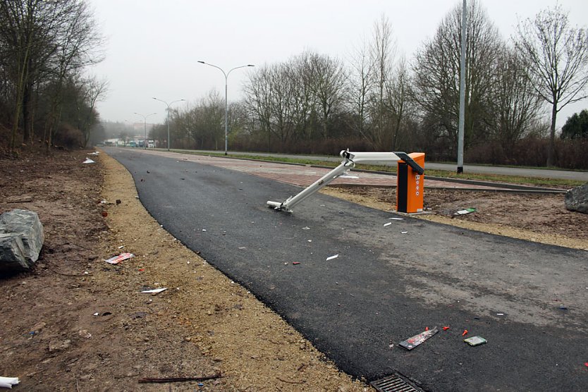 Auf Bundeswehrparkplatz randaliert? (Foto: Karl-Heinz Herrmann)