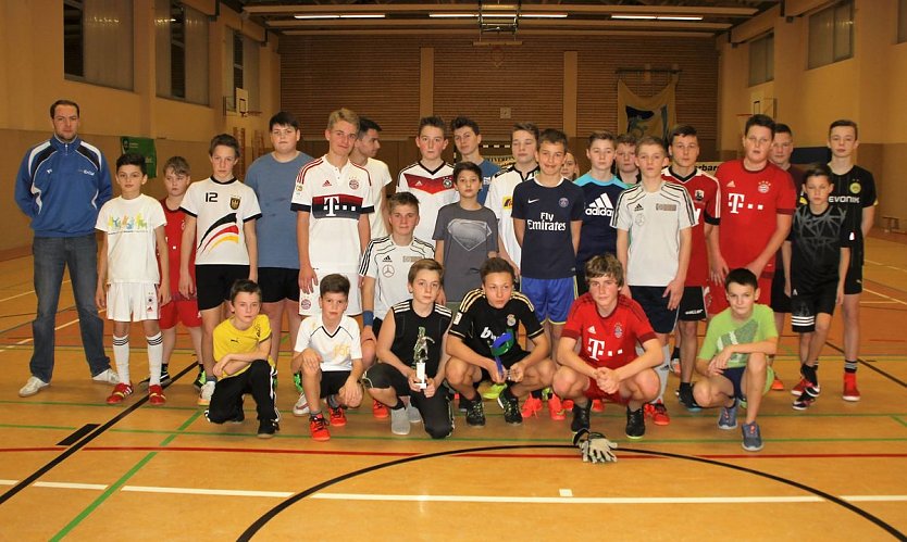 Jahresendturnier unter dem Motto Willkommen im Verein! (Foto: Bernd Wollweber) Jahresendturnier unter dem Motto Willkommen im Verein! (Foto: Bernd Wollweber)