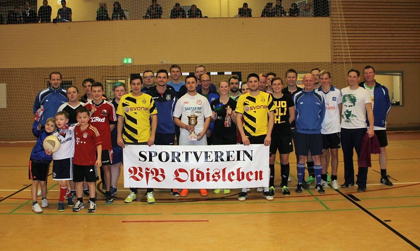 Jahresendturnier unter dem Motto Willkommen im Verein! (Foto: Bernd Wollweber) Jahresendturnier unter dem Motto Willkommen im Verein! (Foto: Bernd Wollweber)
