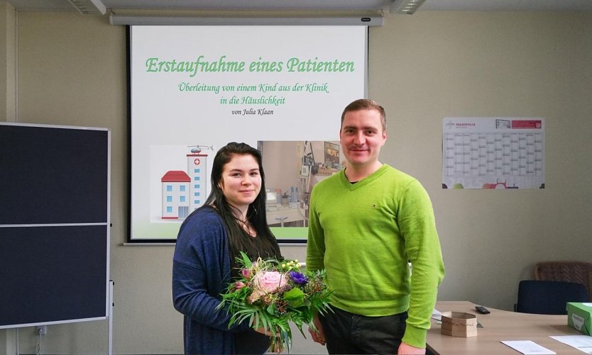 Kranke Kinder gut umsorgen - Vortrag von Julia Klaan (Foto: Claudia Koch) Kranke Kinder gut umsorgen - Vortrag von Julia Klaan (Foto: Claudia Koch)