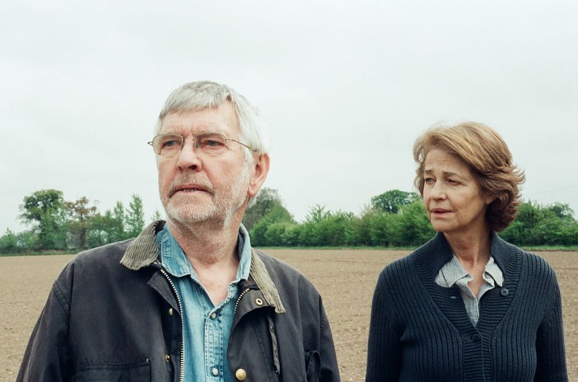 Charlotte Rampling und Tom Courtenay in dem &uuml;berragenden Drama "45 Years". (Foto: Filmverleih)