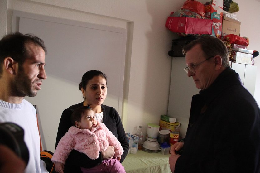 "Die Situation ist f&uuml;r alle Beteiligten unertr&auml;glich" - Bodo Ramelow besucht Fl&uuml;chtlinge in Nordhausen (Foto: Angelo Glashagel)