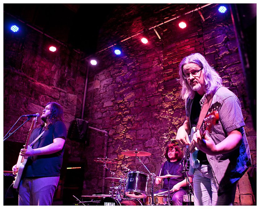 Moderner Blues-Rock aus Schottland (Foto: Cat & die Band) Moderner Blues-Rock aus Schottland (Foto: Cat & die Band)