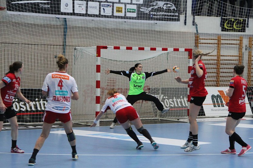 Halbzeit in der Wiedigsburg, die G&auml;ste aus Norwegen sind knapp in F&uuml;hrung (Foto: Angelo Glashagel)