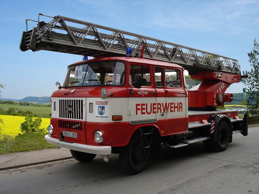 Alles im Lot mit der Drehleiter? (Foto: Karl-Heinz Herrmann)