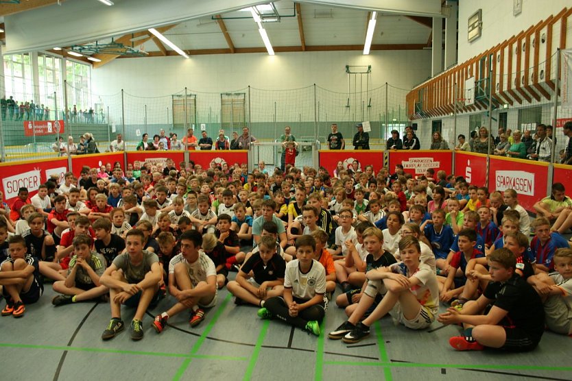 Begrüßung der Teams (Foto: Torsten Kay Schuchardt) Begrüßung der Teams (Foto: Torsten Kay Schuchardt)