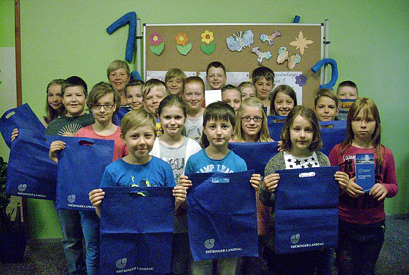 Besuch des Thüringer Landtages (Foto: 4. Klasse Hohenebra) Besuch des Thüringer Landtages (Foto: 4. Klasse Hohenebra)