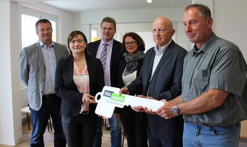 Gemeinschaftstreff im Scheckenfeld übergeben (Foto: Karl-Heinz Herrmann) Gemeinschaftstreff im Scheckenfeld übergeben (Foto: Karl-Heinz Herrmann)