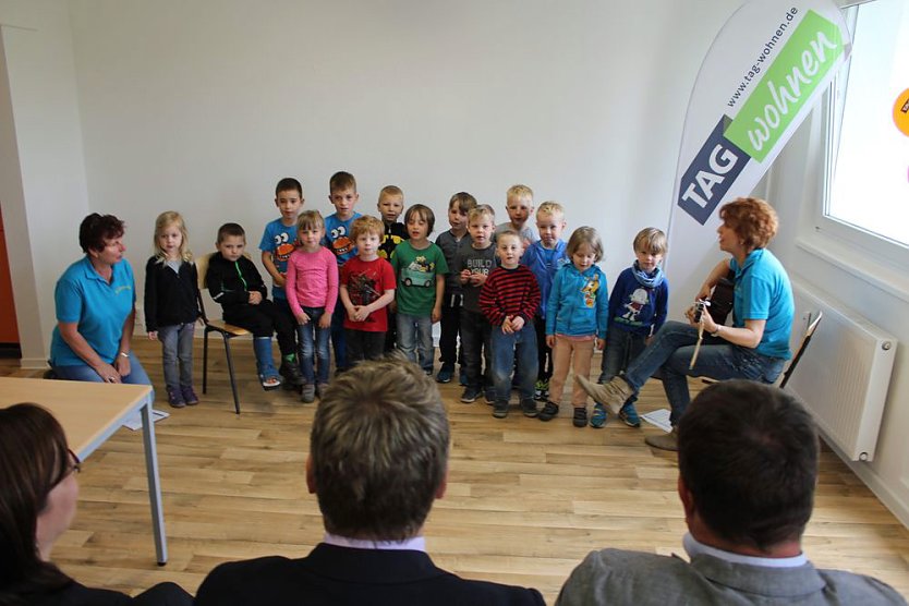 Gemeinschaftstreff im Scheckenfeld übergeben (Foto: Karl-Heinz Herrmann) Gemeinschaftstreff im Scheckenfeld übergeben (Foto: Karl-Heinz Herrmann)