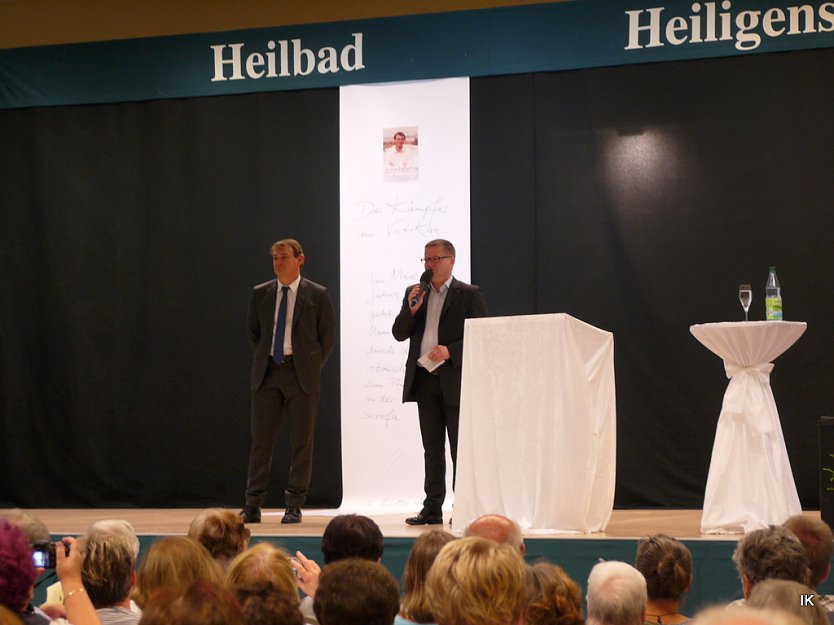 Begr&uuml;&szlig;ung durch Thomas Spielmann (Foto: Ilka K&uuml;hn)