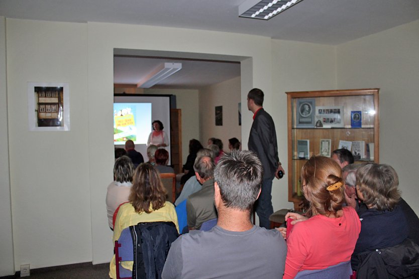 Wieder interessante Lesung mit Eisert (Foto: Karl-Heinz Herrmann)