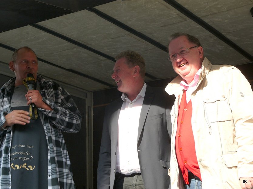 Nudel Rolli, Dirk Moll, Arnold Senft beid er Er&ouml;ffnung (Foto: Ilka K&uuml;hn)