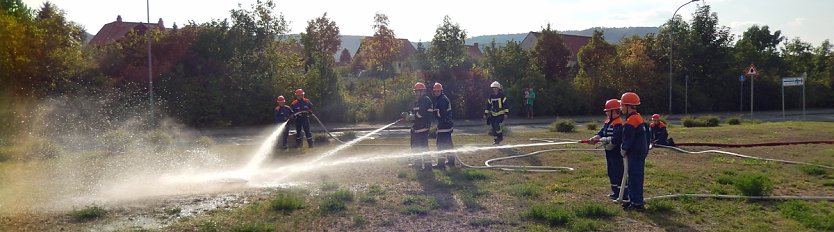 Auf dem Possen und im Gewerbegebiet (Foto: FFW SDH-Mitte) Auf dem Possen und im Gewerbegebiet (Foto: FFW SDH-Mitte)