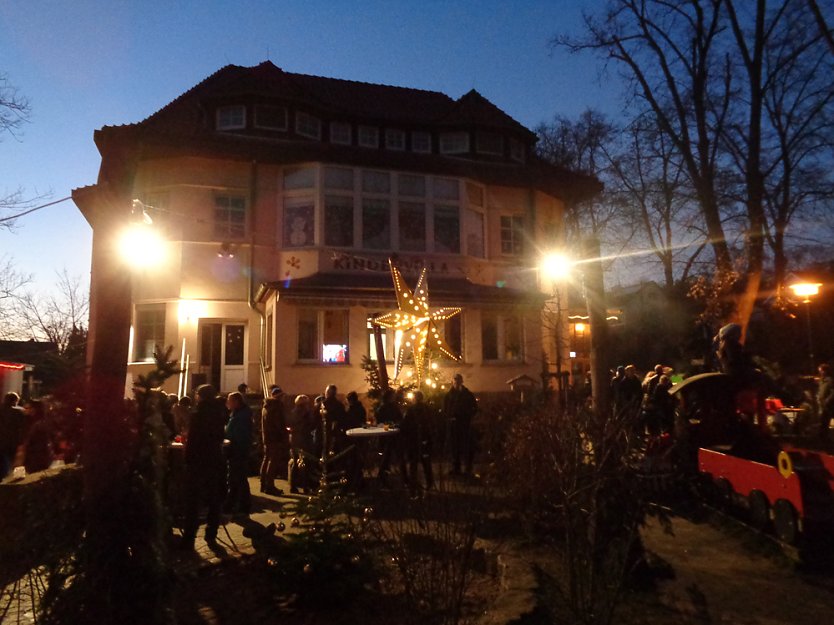 Weihnachtsmarkt an der Kindervilla (Foto: Kindervilla Bad Frankenhausen)