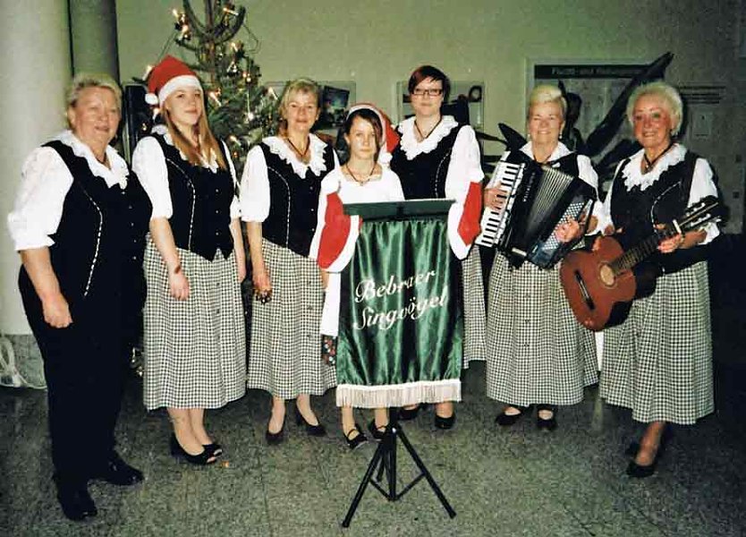 Beste Advents- und Weihnachtsgr&uuml;&szlig;e der Bebraer Singv&ouml;gel (Foto: Privat)