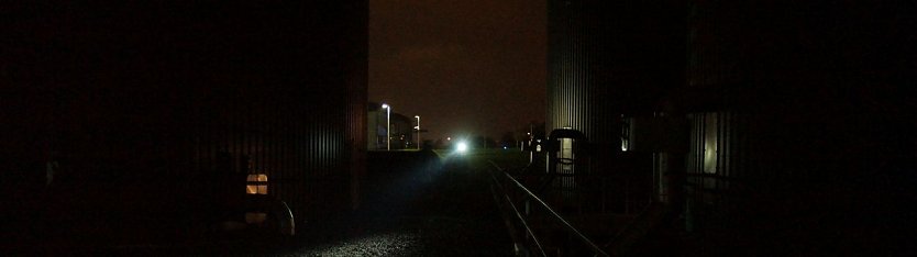 Feuerwehren und THW &uuml;bten in der Biomethan-Anlage der EVN (Foto: nnz)