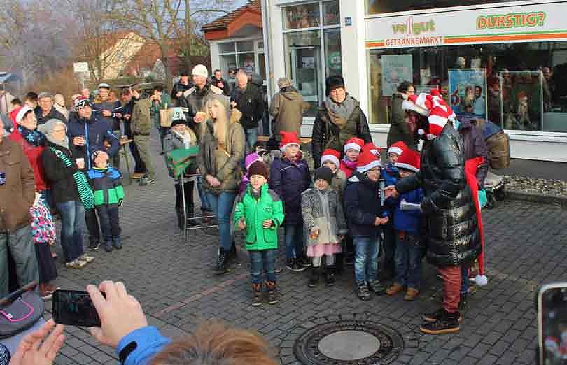 Der Nikolaus kam nach Jecha (Foto: Karl-Heinz Herrmann) Der Nikolaus kam nach Jecha (Foto: Karl-Heinz Herrmann)