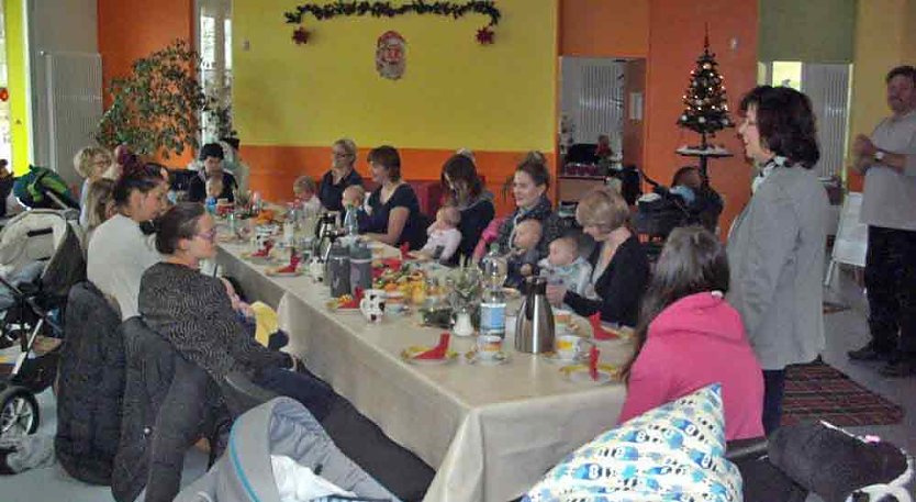 Weihnachtsfr&uuml;hst&uuml;ck mit der B&uuml;rgermeisterin (Foto: Freizeizentrum Artern)