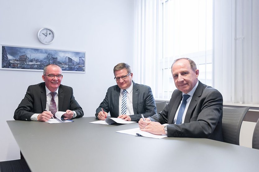 Konzessionsvertrag (Foto: Martina Adler)