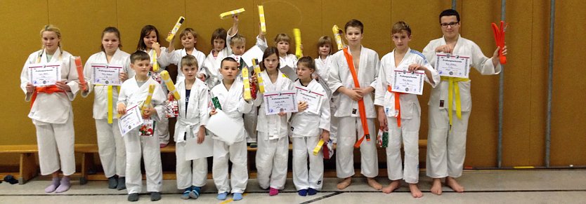 Mit neuem G&uuml;rtel ins neue Jahr (Foto: Peter Ke&szlig;ler)