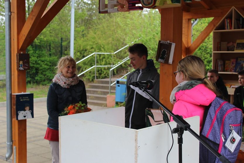 Lesegarten in der Östertalschule eröffnet (Foto: Karl-Heinz Herrmann)