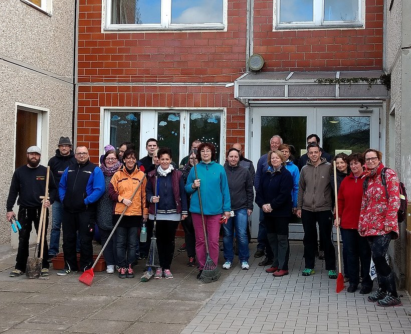 Arbeitseinsatz im Übergangsobjekt der Kita Sonnenschein (Foto: Stadtmarketing Bad Frankenhausen)