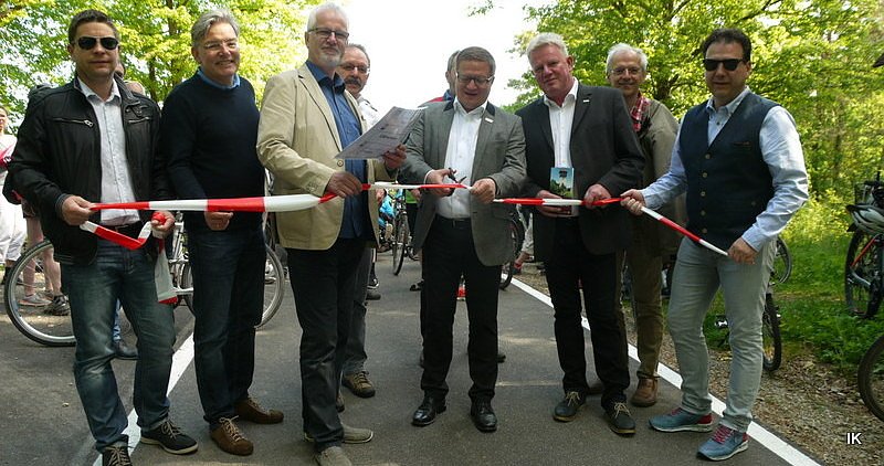 Offizielle Eröffnung des Radweges (Foto: Ilka Kühn) Offizielle Eröffnung des Radweges (Foto: Ilka Kühn)