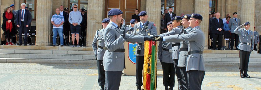 Wieder Lehrgangsteilnehmer feierlich vereidigt (Foto: Karl-Heinz Herrmann)