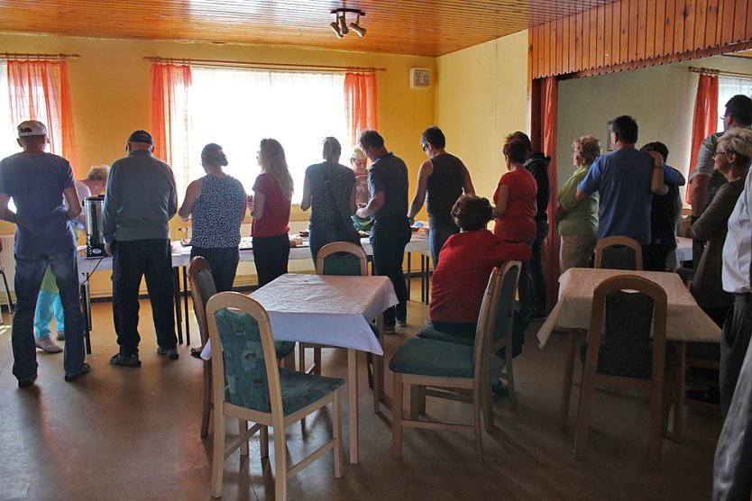 Wetter lockte hunderte Leute in die Natur (Foto: Karl-Heinz Herrmann)