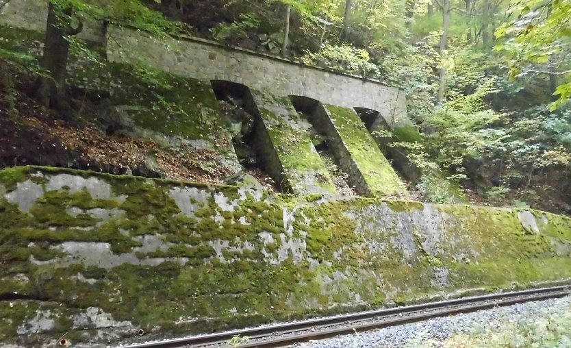 Stützmauer an HSB-Strecke (Foto: privat)