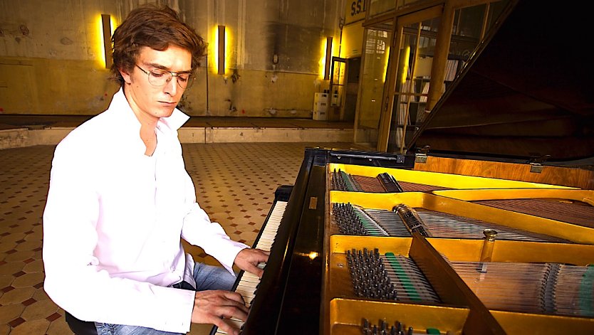 Stefan Nagler im Solo-Konzert (Foto: Agentur)
