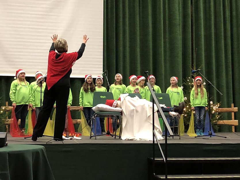 Fuhlrottkids beim Auftritt (Foto: Natalie Hünger) Fuhlrottkids beim Auftritt (Foto: Natalie Hünger)