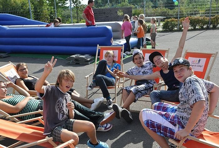 Jugendliche Szenen und Gesten (Foto: S. Gämkow) Jugendliche Szenen und Gesten (Foto: S. Gämkow)
