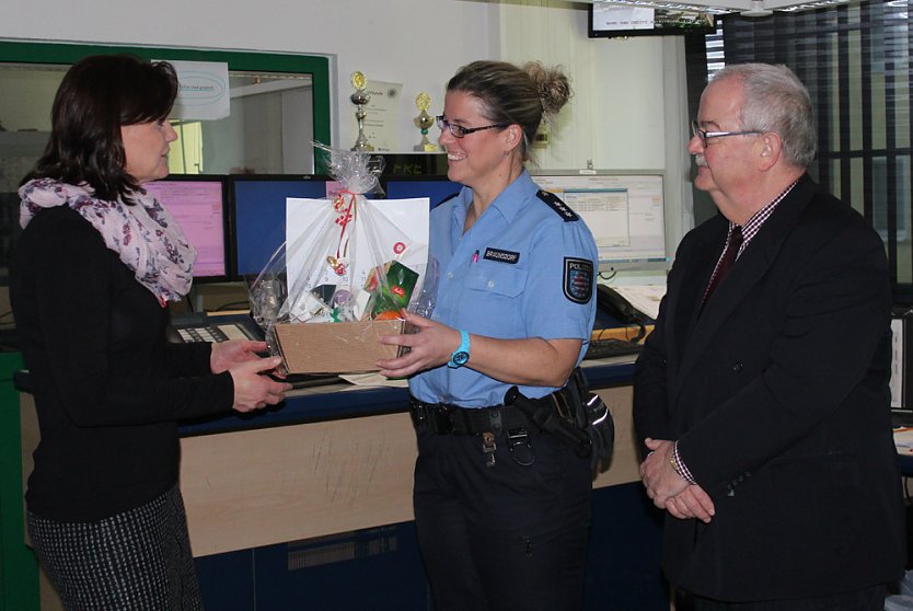 DRK und Polizei besucht (Foto: Karl-Heinz Herrmann) DRK und Polizei besucht (Foto: Karl-Heinz Herrmann)