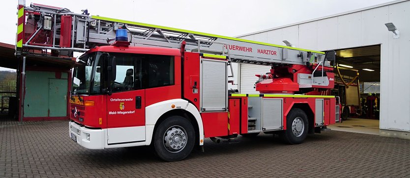 Die neue Drehleiter f&uuml;r die Feuerwehr Harztor (Foto: privat)
