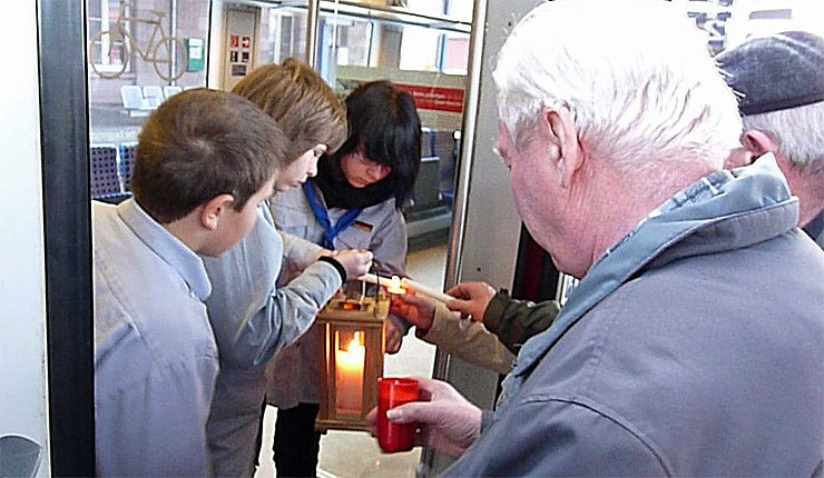 Friedenslicht in Sondershausen (Foto: Karl-Heinz Herrmann)