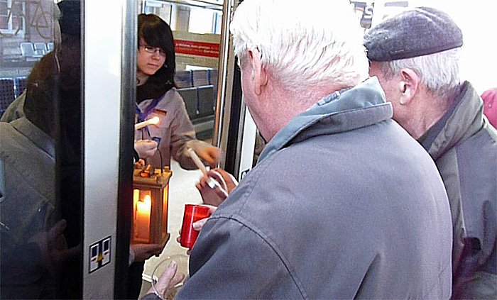Friedenslicht in Sondershausen (Foto: Karl-Heinz Herrmann)