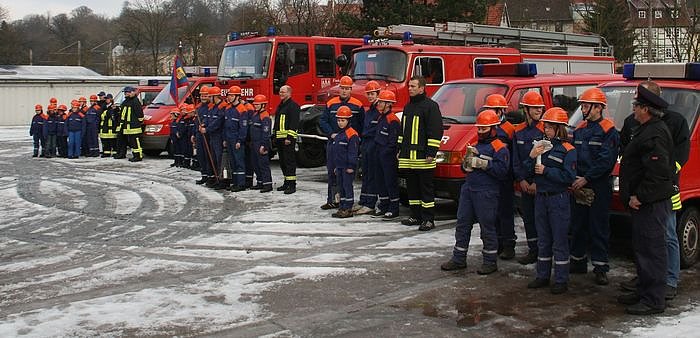 Licht übergeben (Foto: A. Liesgang) Licht übergeben (Foto: A. Liesgang)