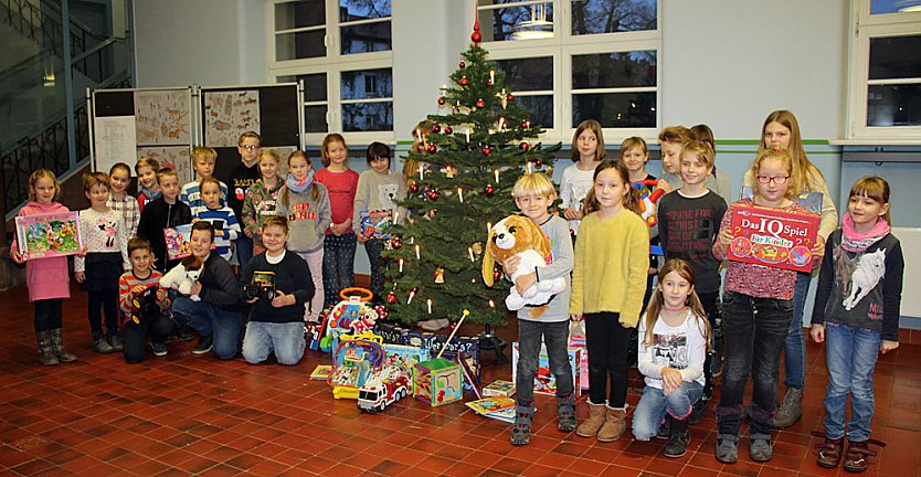 Wieder Spielzeug f&uuml;r die Tafel gespendet (Foto: Karl-Heinz Herrmann)