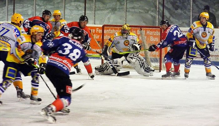 Verkehr vor dem Tor (Foto: R. Koch) Verkehr vor dem Tor (Foto: R. Koch)