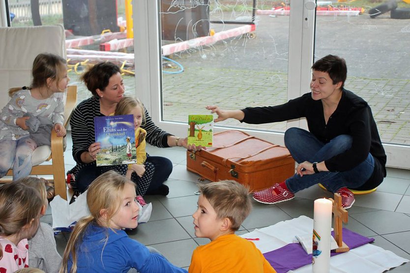 Kinderbibliothek in Großfurra eröffnet (Foto: Karl-Heinz Herrmann) Kinderbibliothek in Großfurra eröffnet (Foto: Karl-Heinz Herrmann)