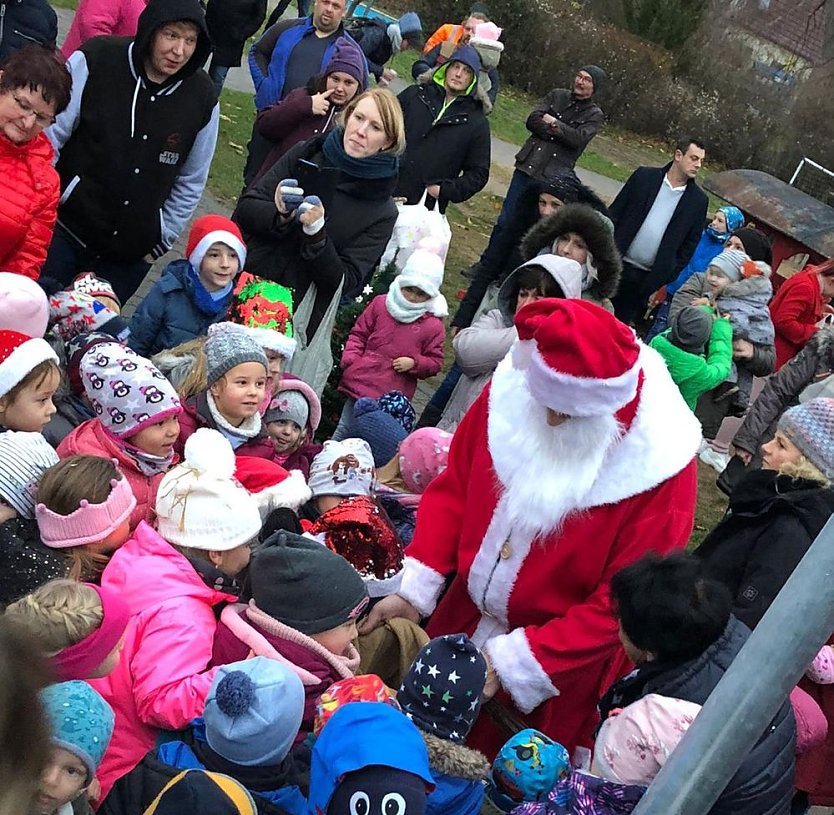 Der Nikolausmarkt der Kita Wippergärtchen... (Foto: Claudia Hoffmann) Der Nikolausmarkt der Kita Wippergärtchen... (Foto: Claudia Hoffmann)