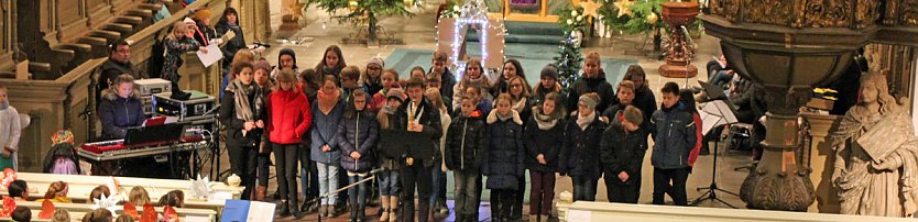 Kinder bringen Licht ins Dunkel (Foto: Karl-Heinz Herrmann)