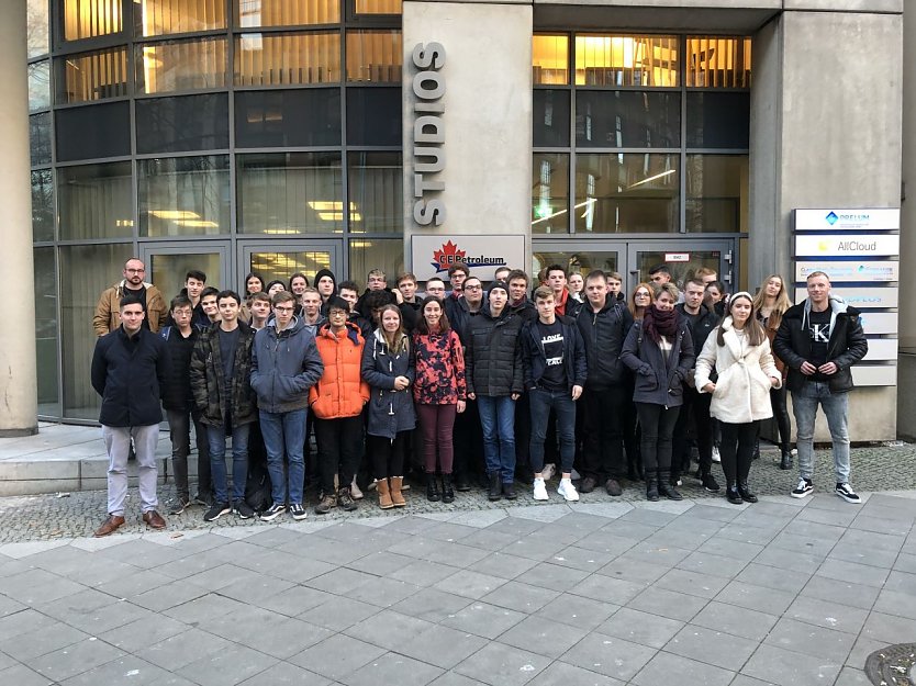 Auf Exkursion in Berlin - die Sozialkundekurse des Humboldt-Gymnasiums (Foto: Marcus Bossog)