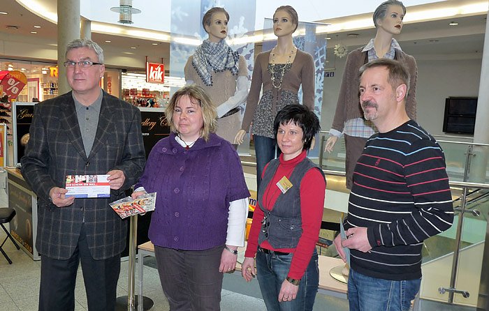 Schecks f&uuml;r die D&uuml;ne e.V. (Foto: Karl-Heinz Herrmann)