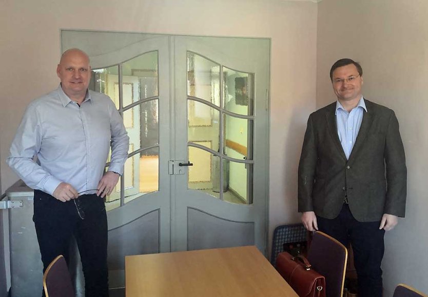 Gesprächsfaden nicht abreißen lassen (Foto: Stefan Schard) Gesprächsfaden nicht abreißen lassen (Foto: Stefan Schard)