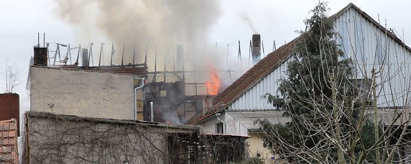 Dachstuhlbrand in W&uuml;lfingerode (Foto: S. Dietzel)