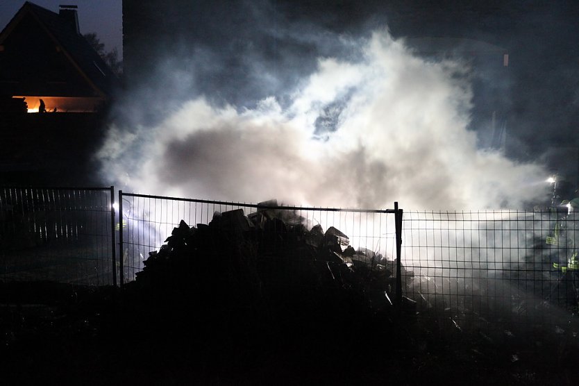 Unklarer Brand gemeldet (Foto: Silvio Dietzel)